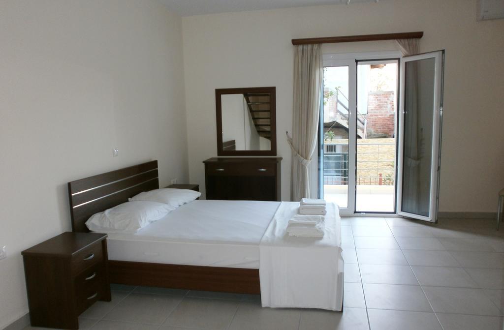 Artemis - Marina Apartments Evia Стая снимка