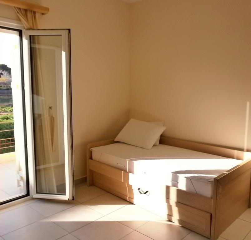 Artemis - Marina Apartments Evia Стая снимка