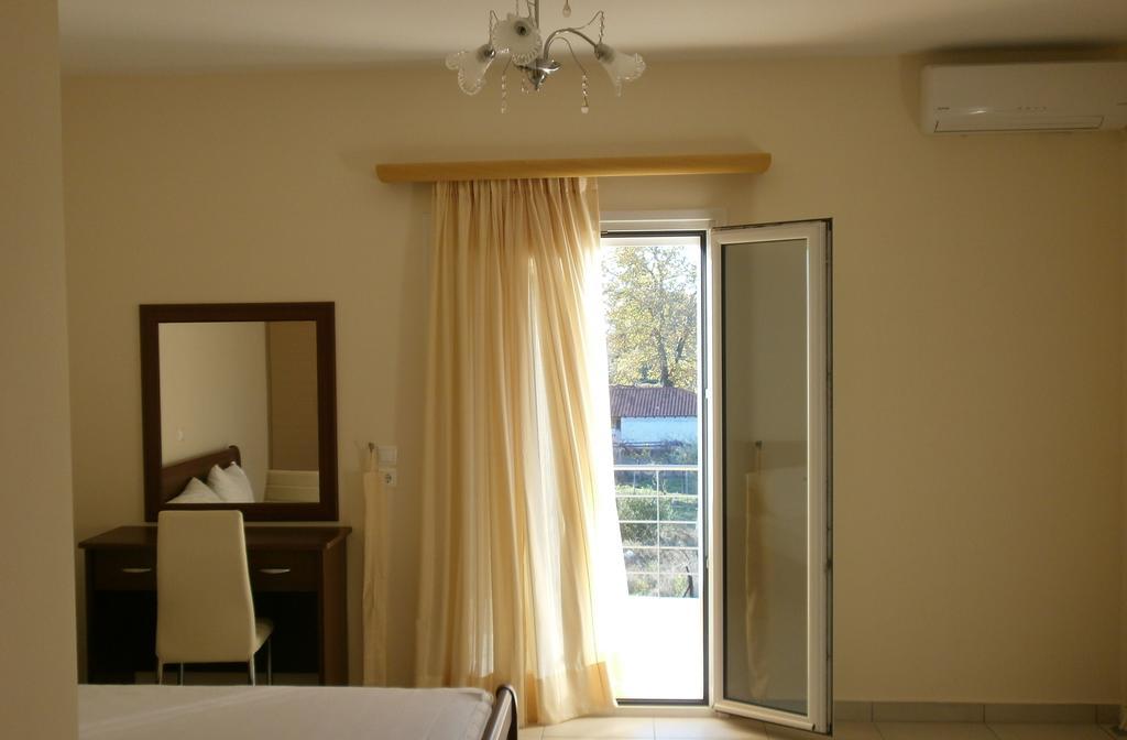 Artemis - Marina Apartments Evia Стая снимка