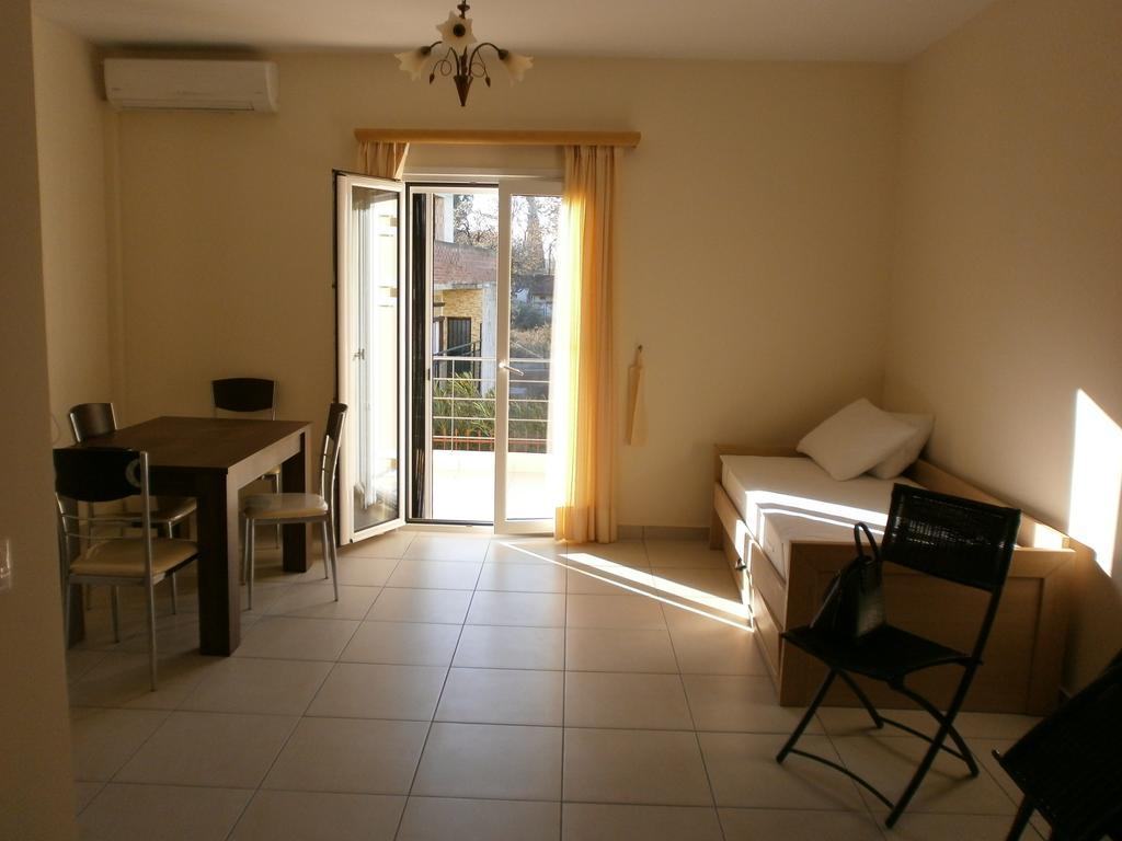 Artemis - Marina Apartments Evia Стая снимка
